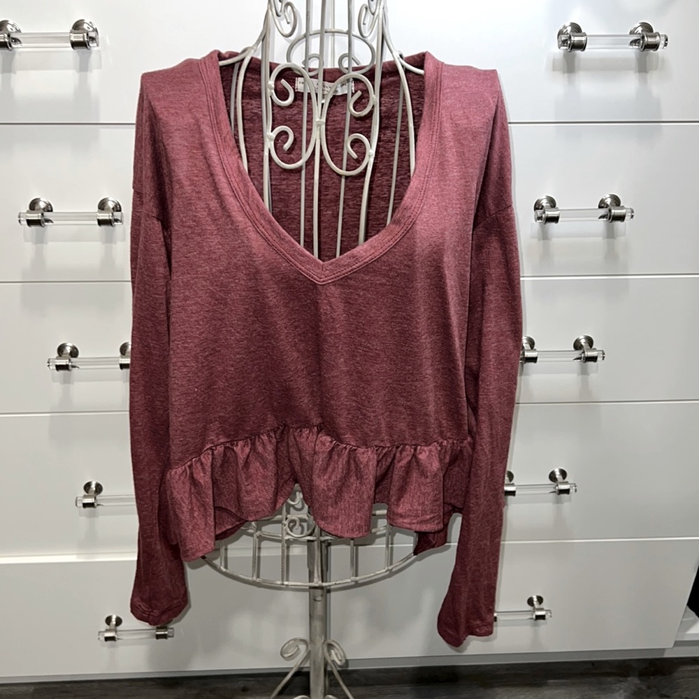 Urban Outfitters-Truly Madly Deeply v-neck, long sleeve cropped top, size M